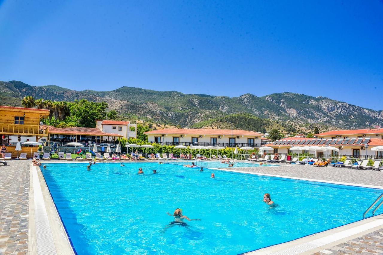 Riverside Garden Resort & Suna'S Beach Club Krini Eksteriør bilde